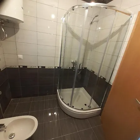 Apartman Dimaco トレビニエ